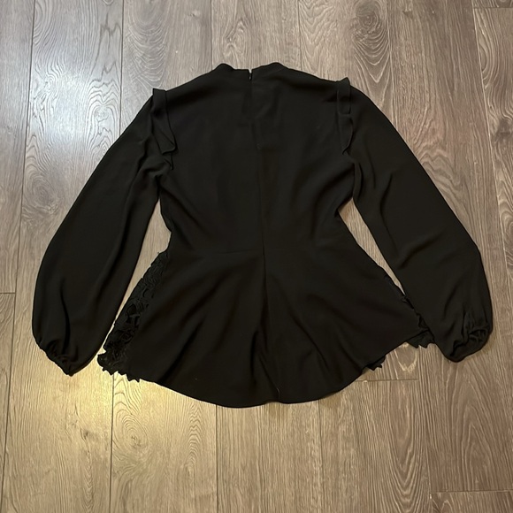 Small Like New Show stopper Black Kenzie Blouse - Picture 8 of 11